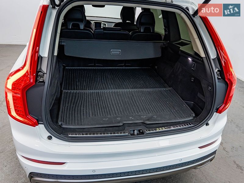 Внедорожник / Кроссовер Volvo XC90 2019 в Киеве