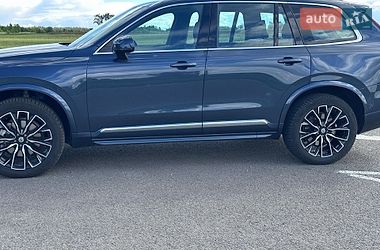 Внедорожник / Кроссовер Volvo XC90 2025 в Киеве