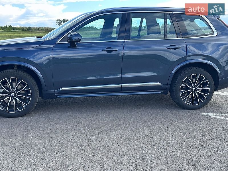 Внедорожник / Кроссовер Volvo XC90 2025 в Киеве
