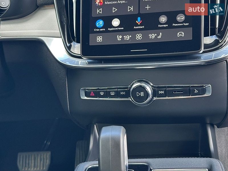 Внедорожник / Кроссовер Volvo XC90 2025 в Киеве