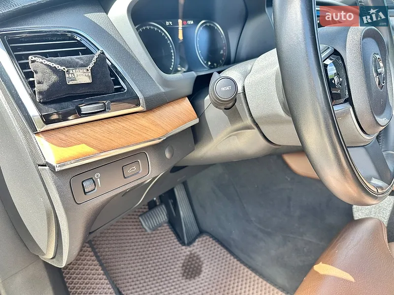 Volvo XC90 2021 VIN YV1LCL1VCM1768665 фото оголошення 27 з 76