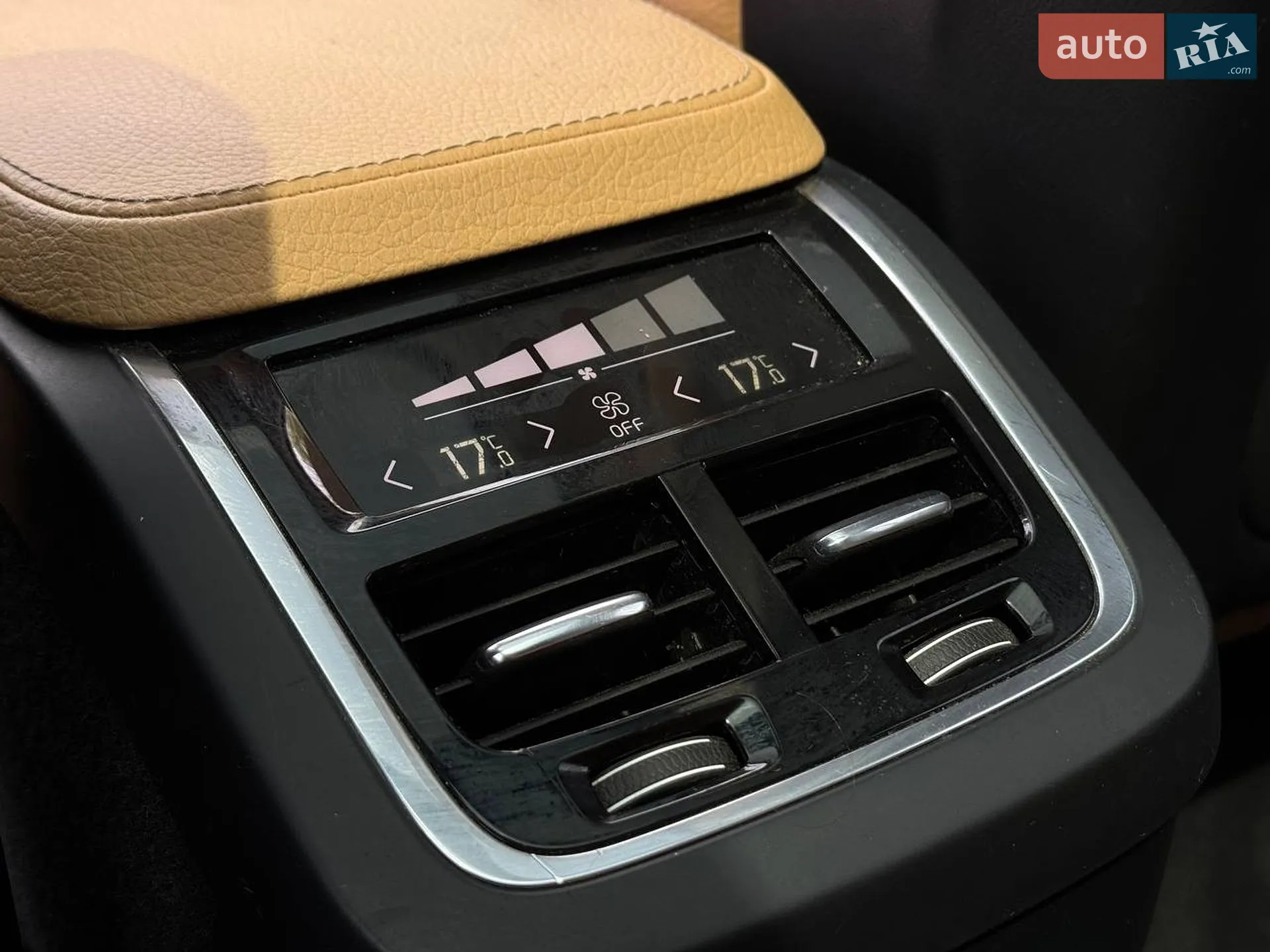 2015 Volvo XC90 - мініатюра 12