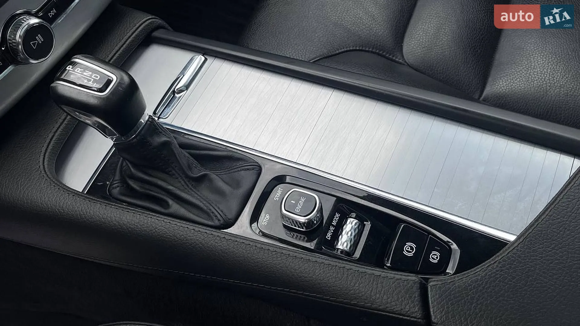 2015 Volvo XC90 - мініатюра 11