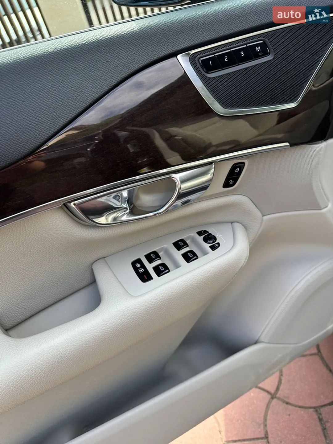 2016 Volvo XC90 - мініатюра 16