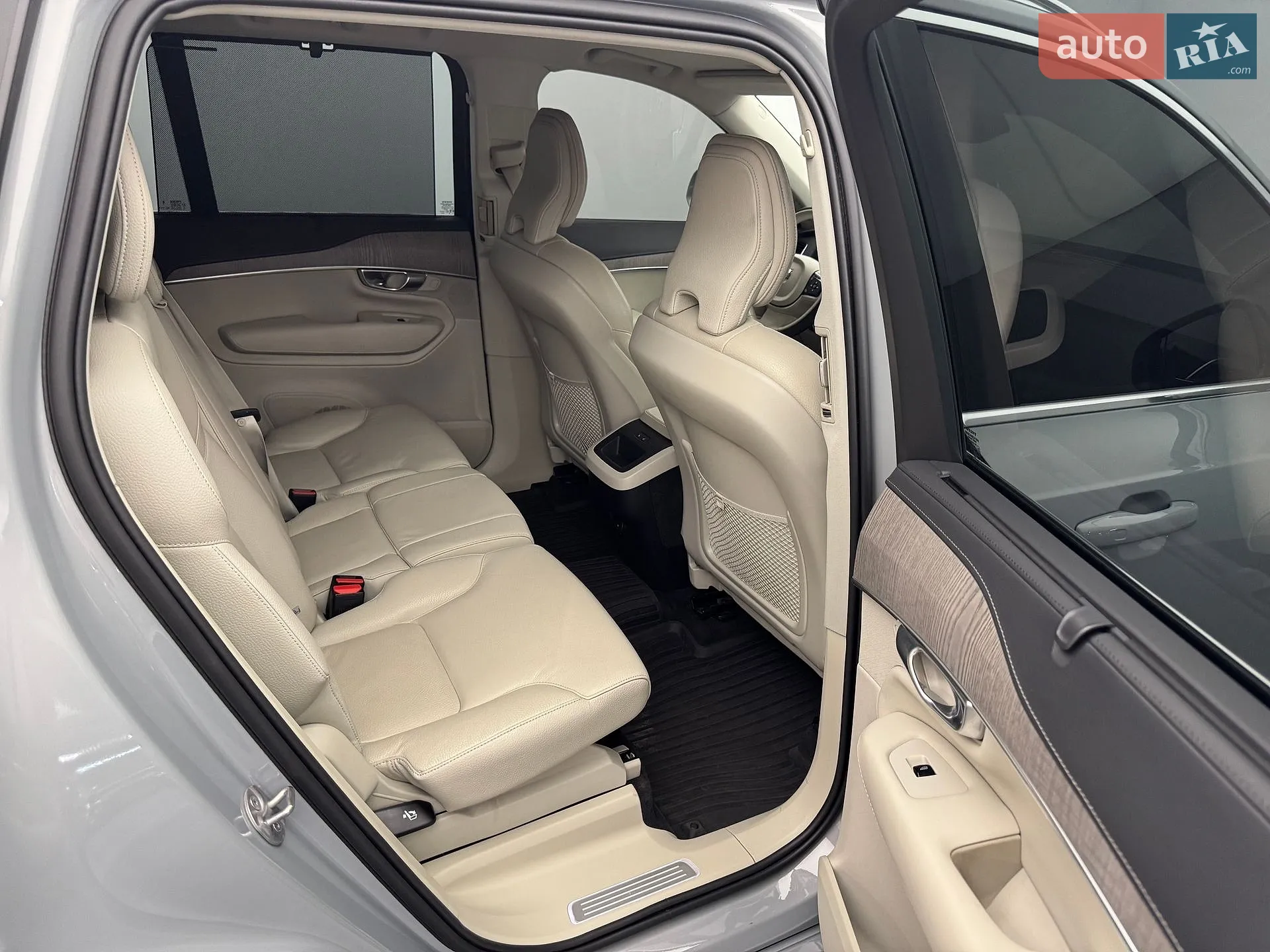 2023 Volvo XC90 - мініатюра 18