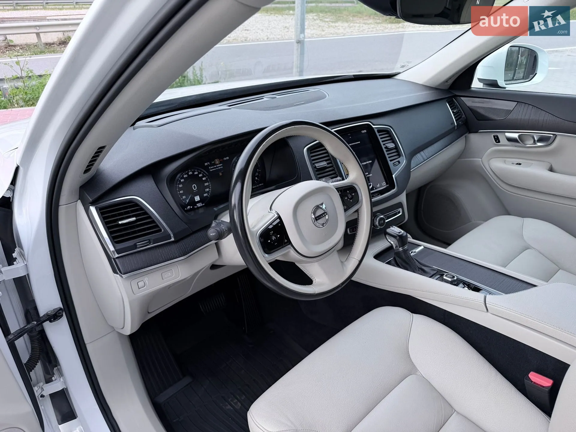 2019 Volvo XC90 - мініатюра 26