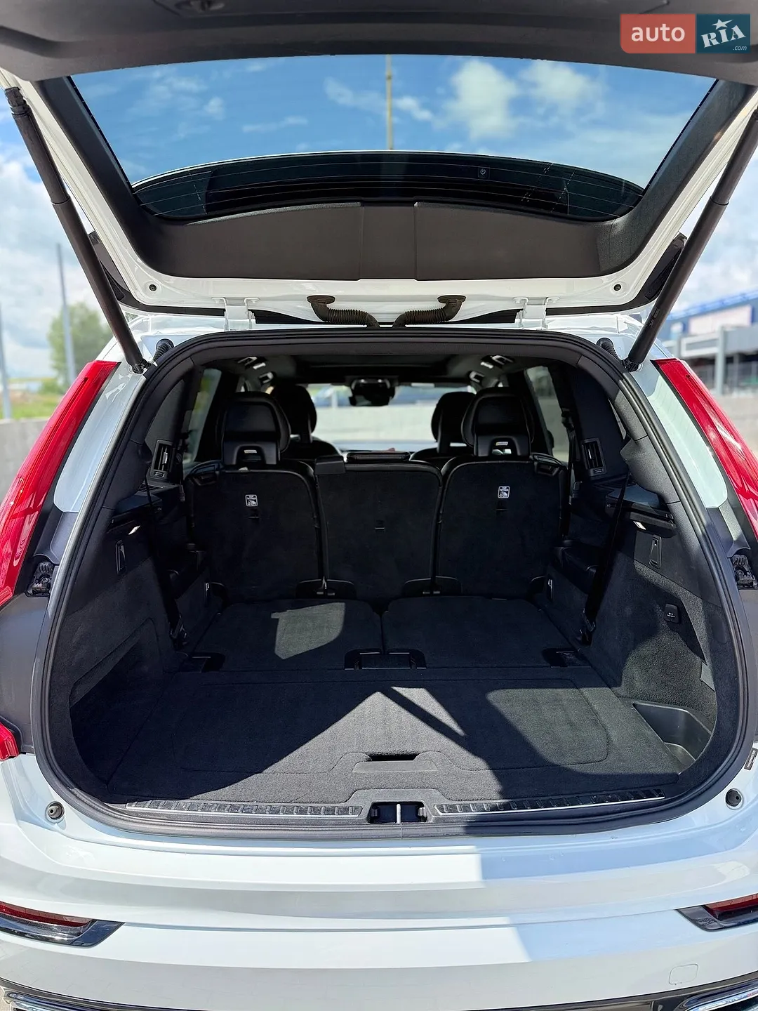2017 Volvo XC90 - мініатюра 9