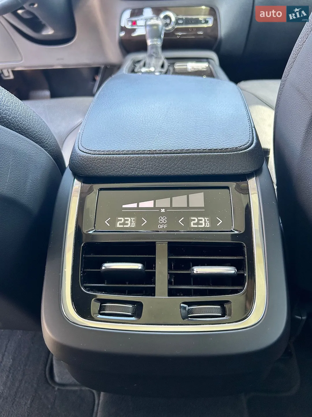 2015 Volvo XC90 - мініатюра 17