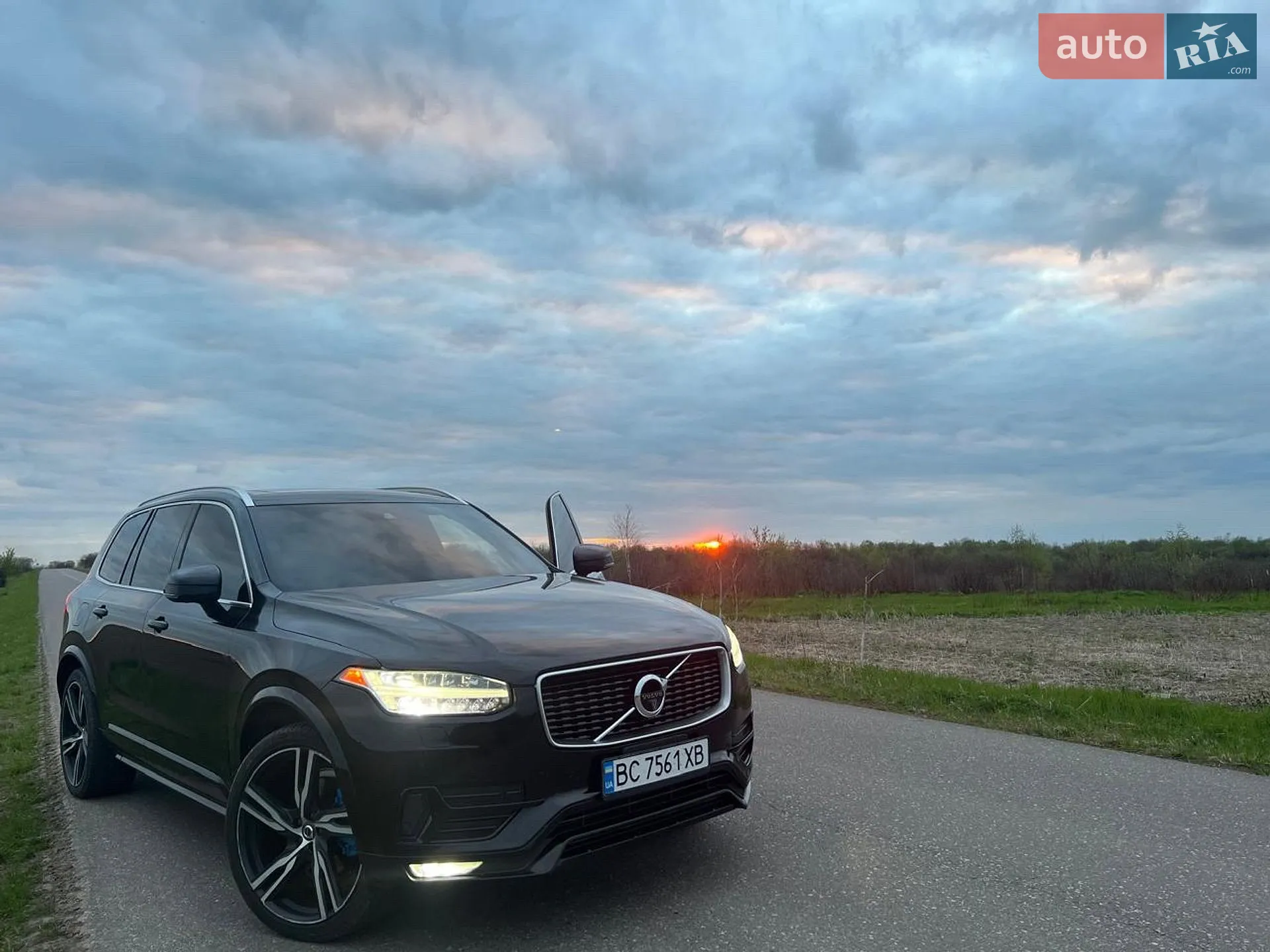 2015 Volvo XC90 - мініатюра 2