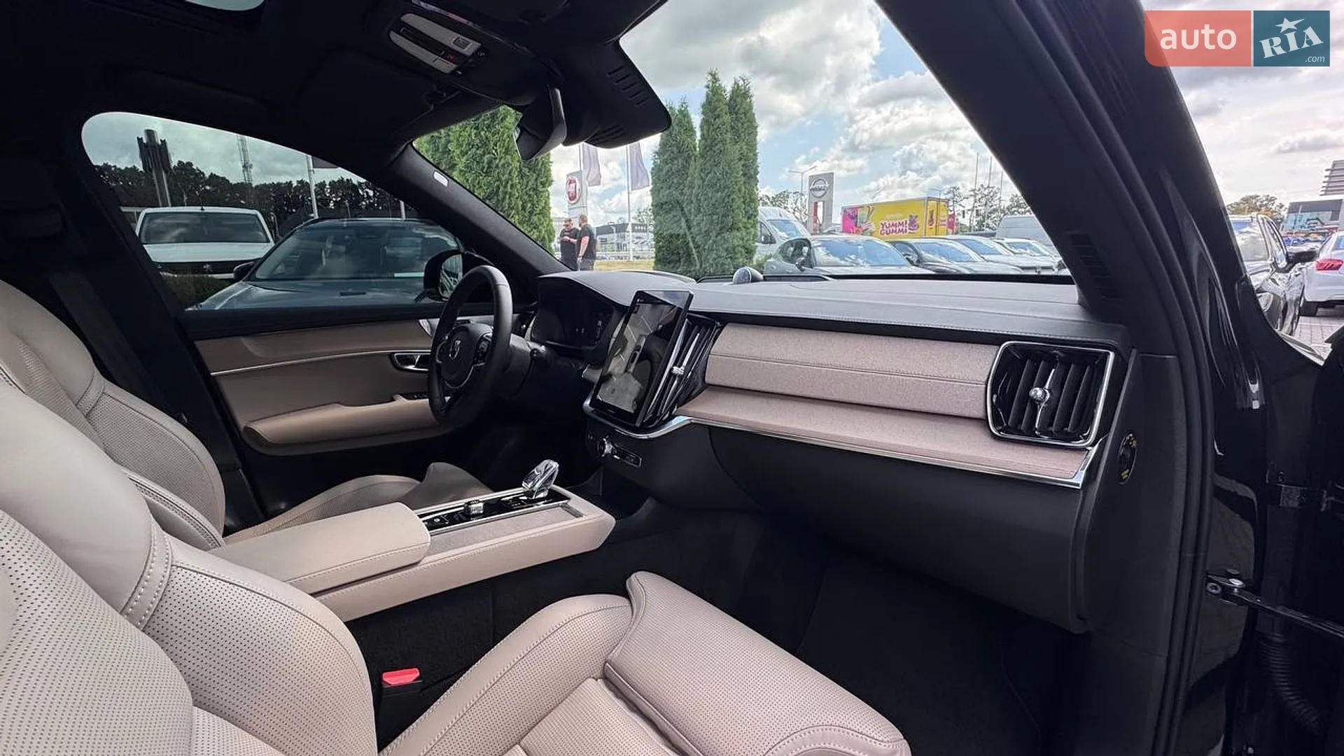 2025 Volvo XC90 - мініатюра 33