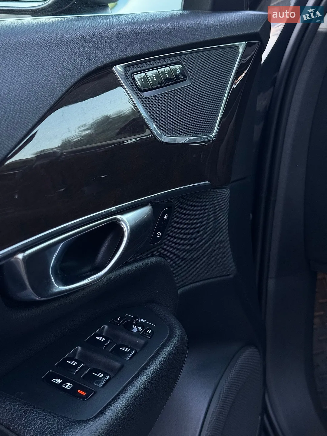 2016 Volvo XC90 - мініатюра 10