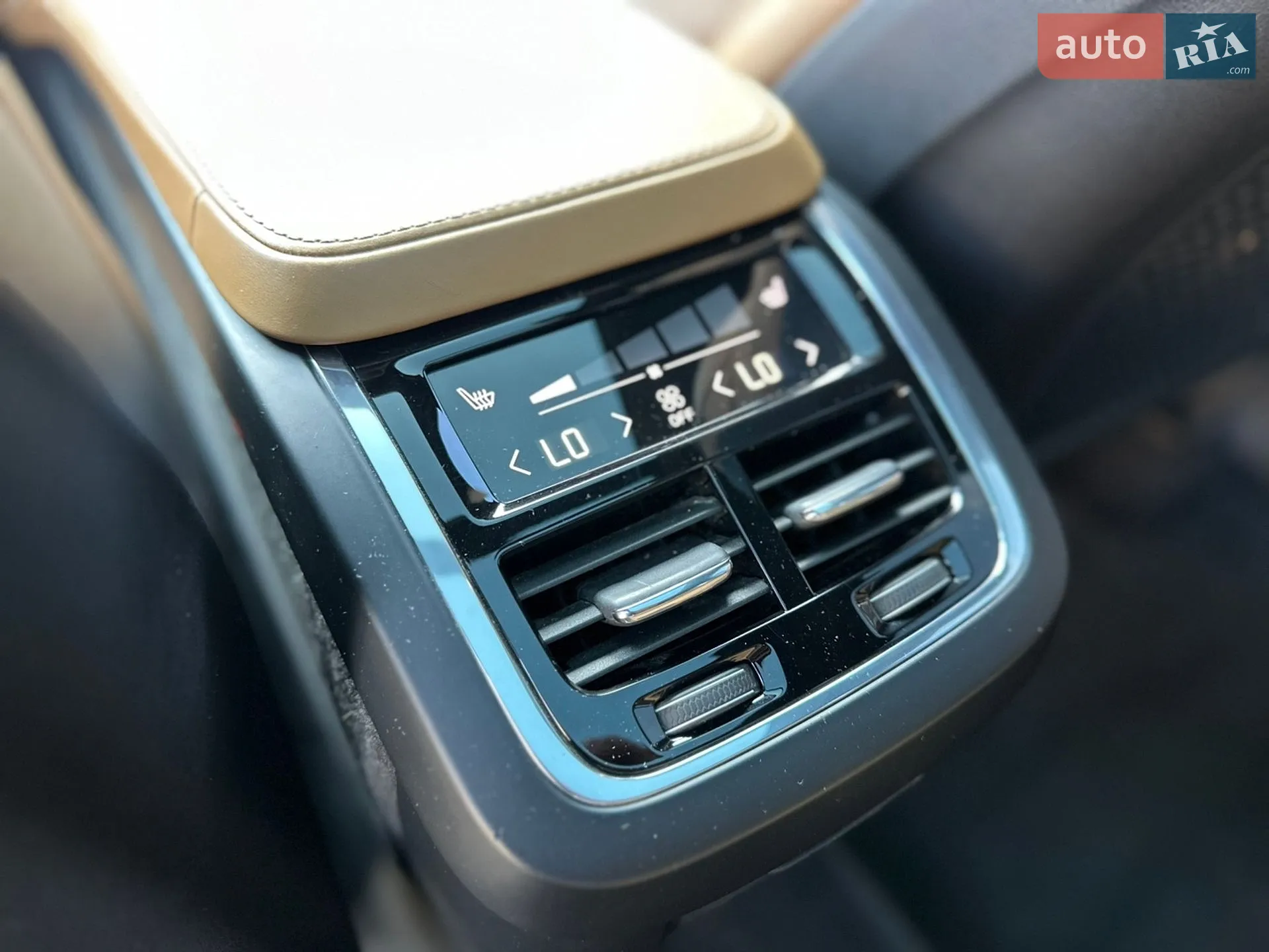 2017 Volvo XC90 - мініатюра 33