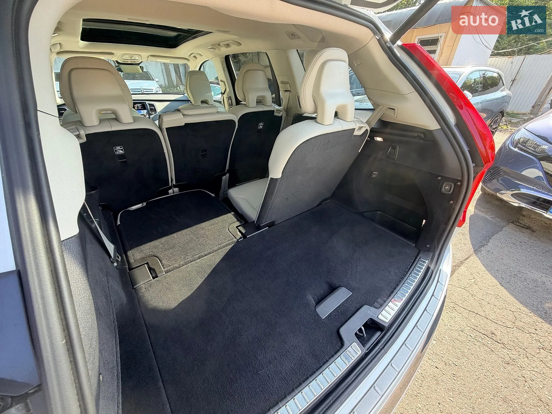 2023 Volvo XC90 - мініатюра 32