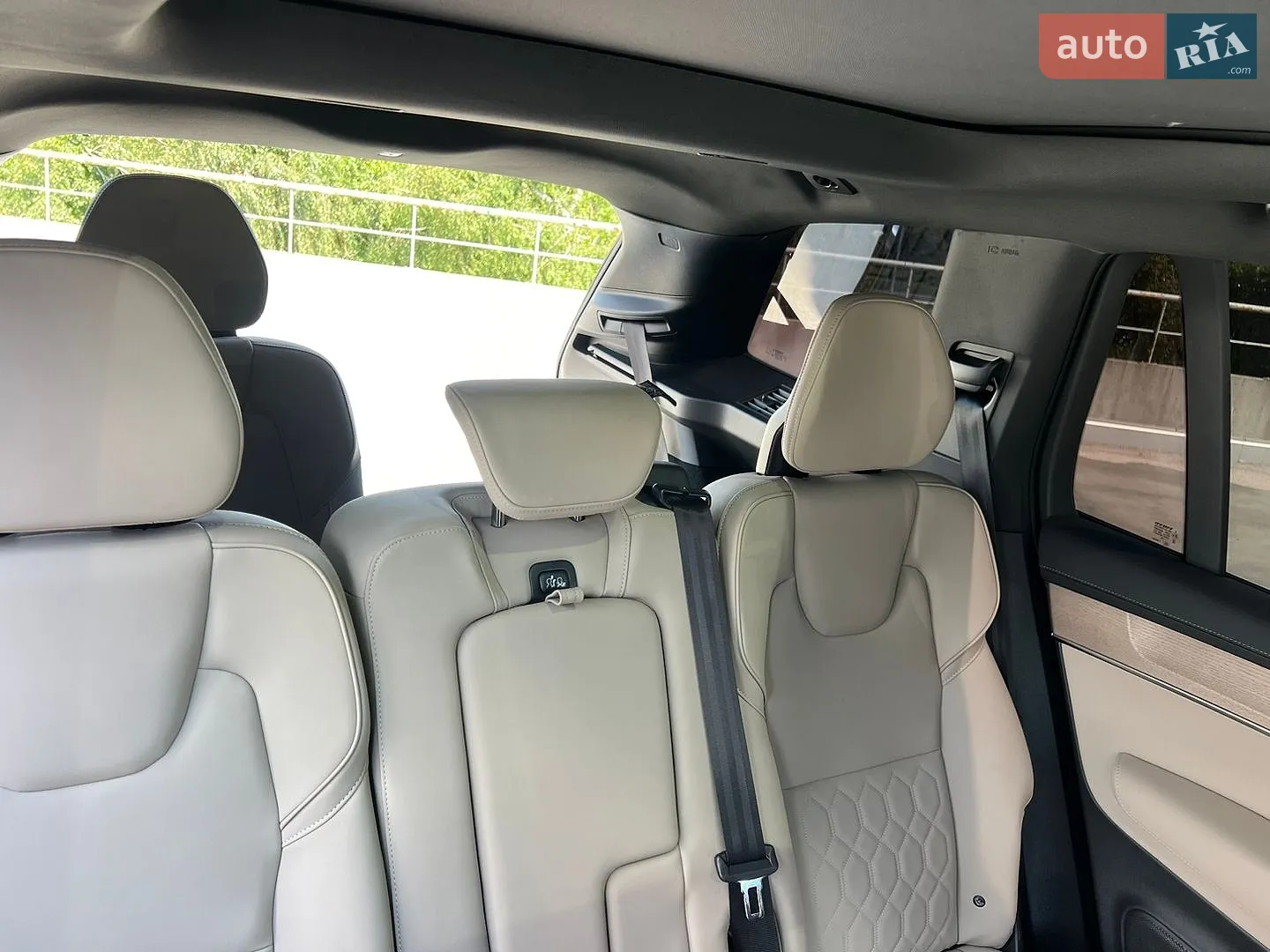 2025 Volvo XC90 - мініатюра 54