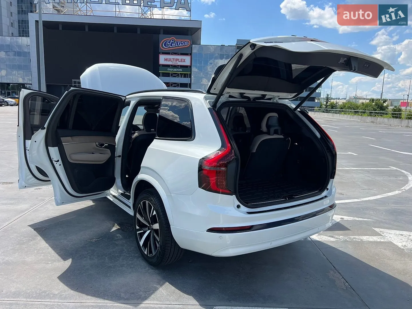 2025 Volvo XC90 - мініатюра 31