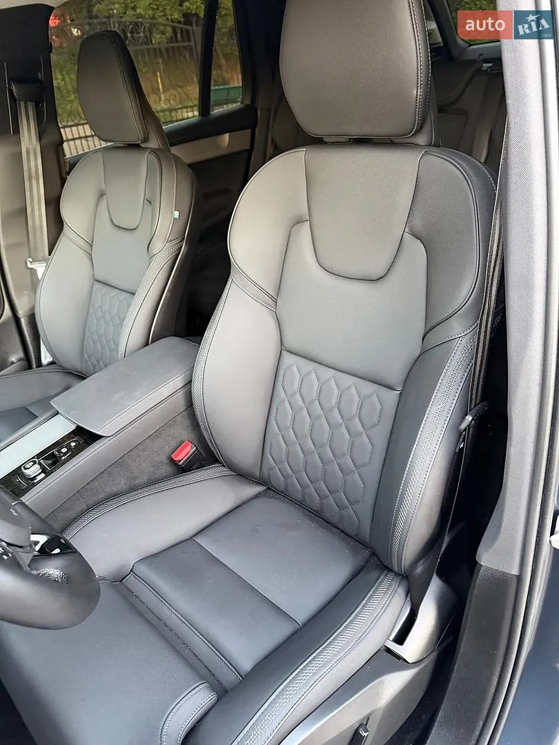 2025 Volvo XC90 - мініатюра 19