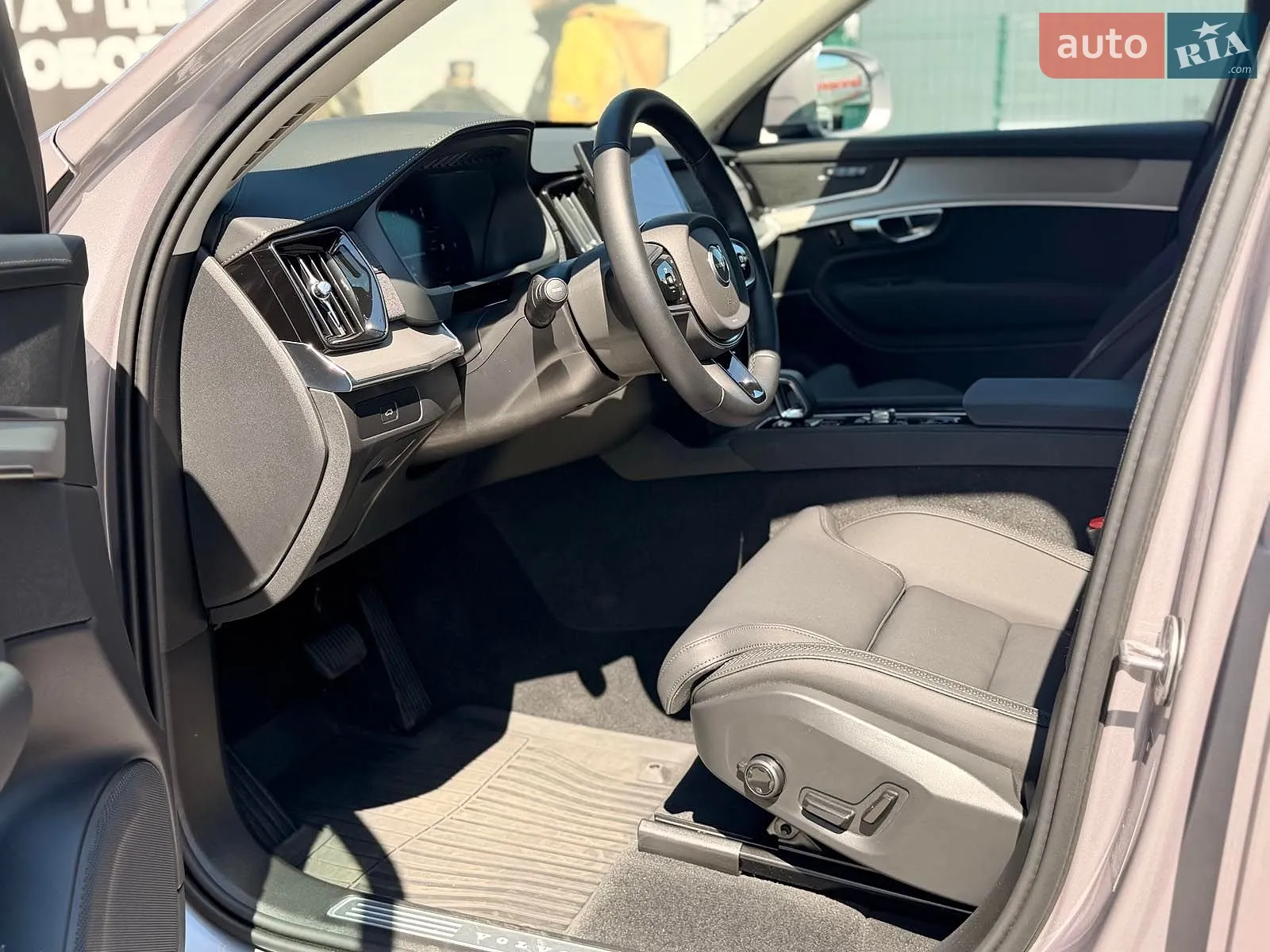 2025 Volvo XC90 - мініатюра 13
