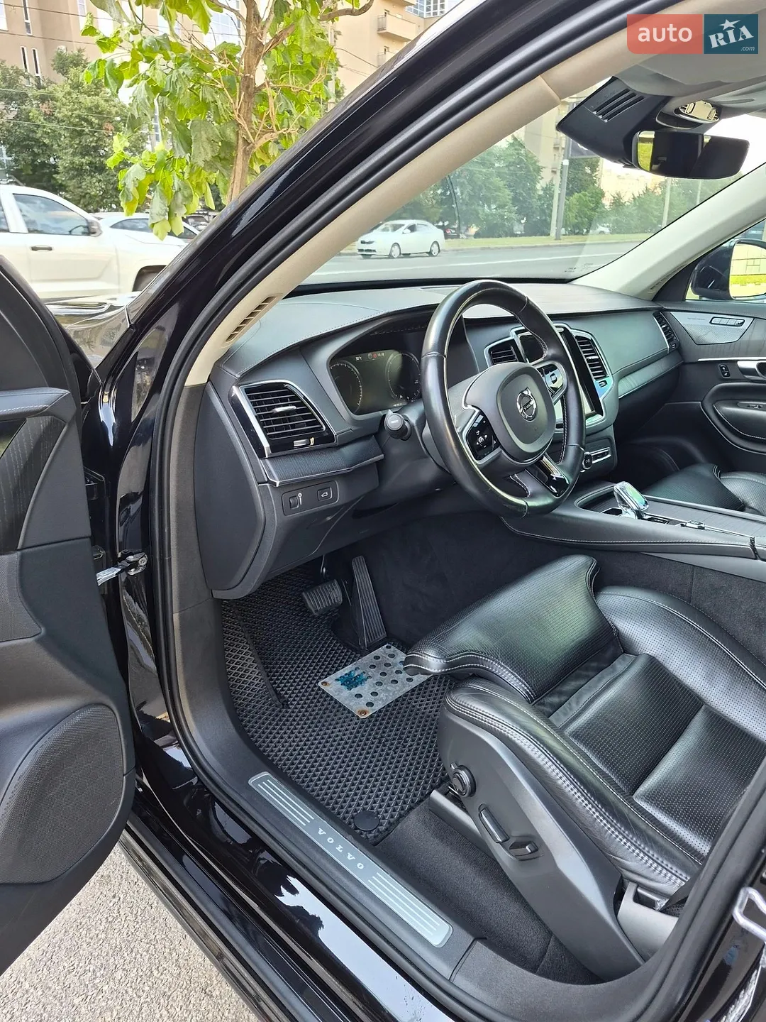 2020 Volvo XC90 - мініатюра 10