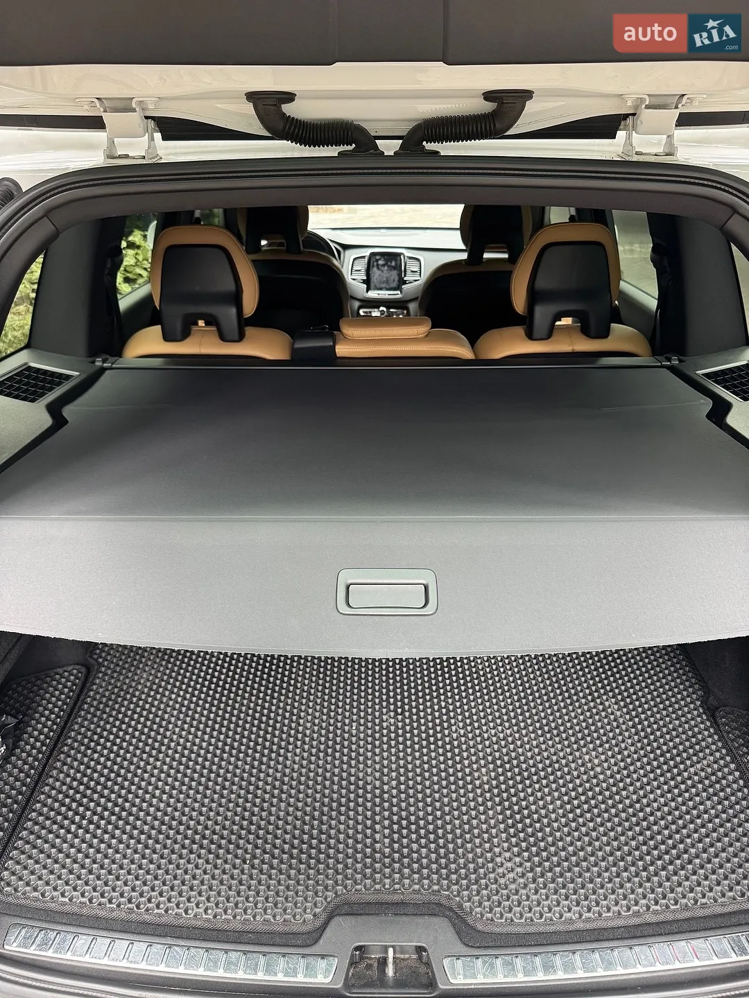 2017 Volvo XC90 - мініатюра 8