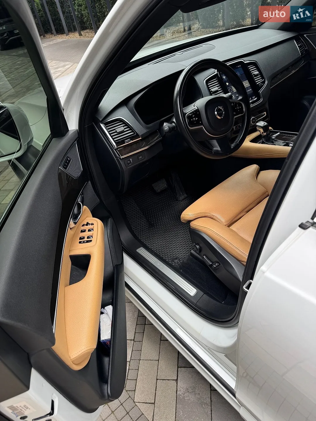 2017 Volvo XC90 - мініатюра 13