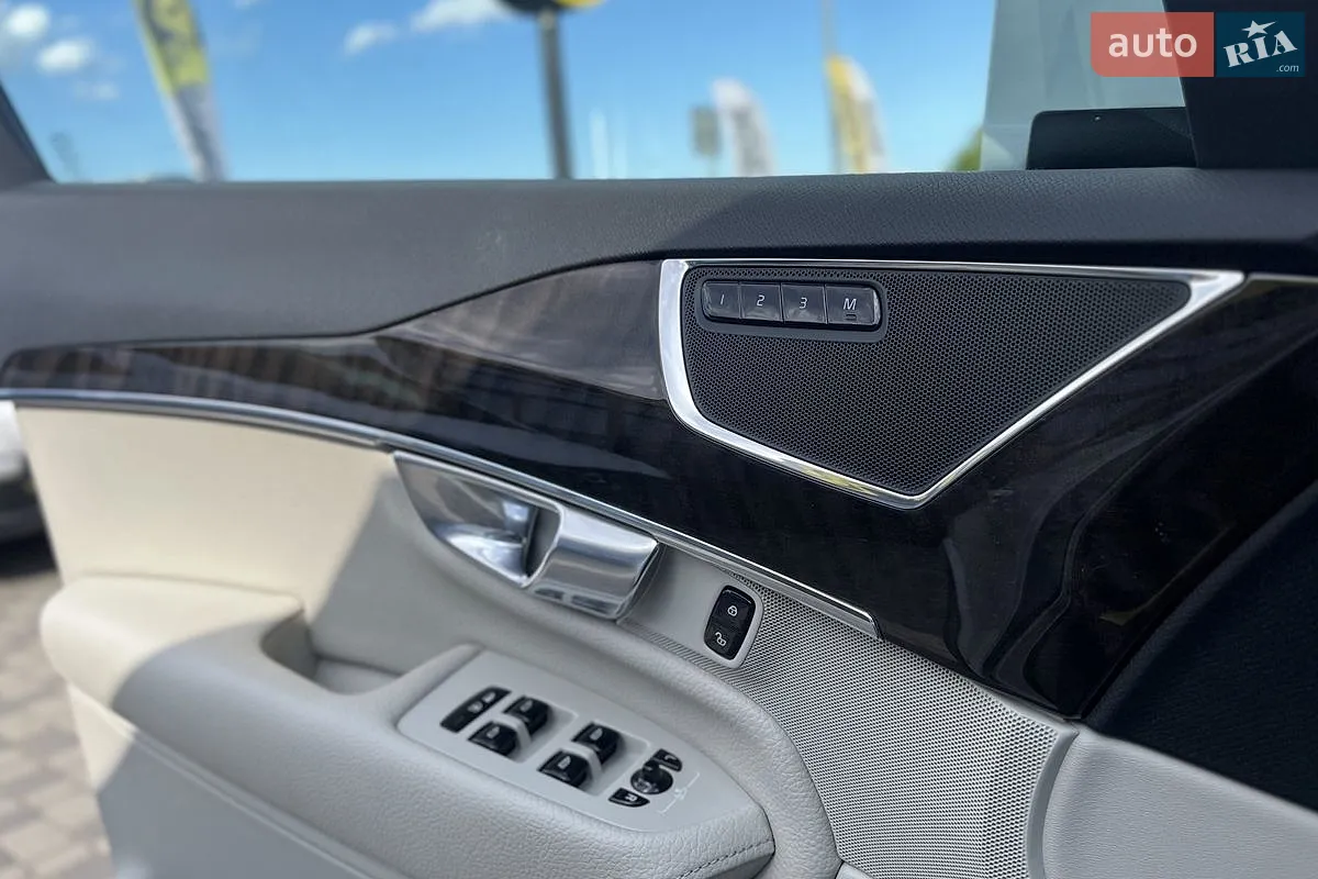 2017 Volvo XC90 - мініатюра 11