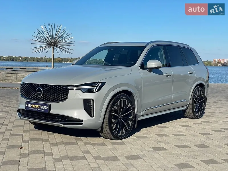Volvo XC90 2025