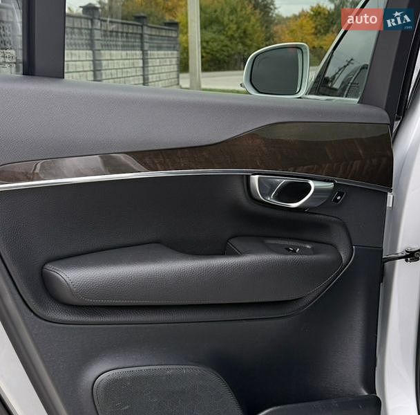 Внедорожник / Кроссовер Volvo XC90 2018 в Ровно