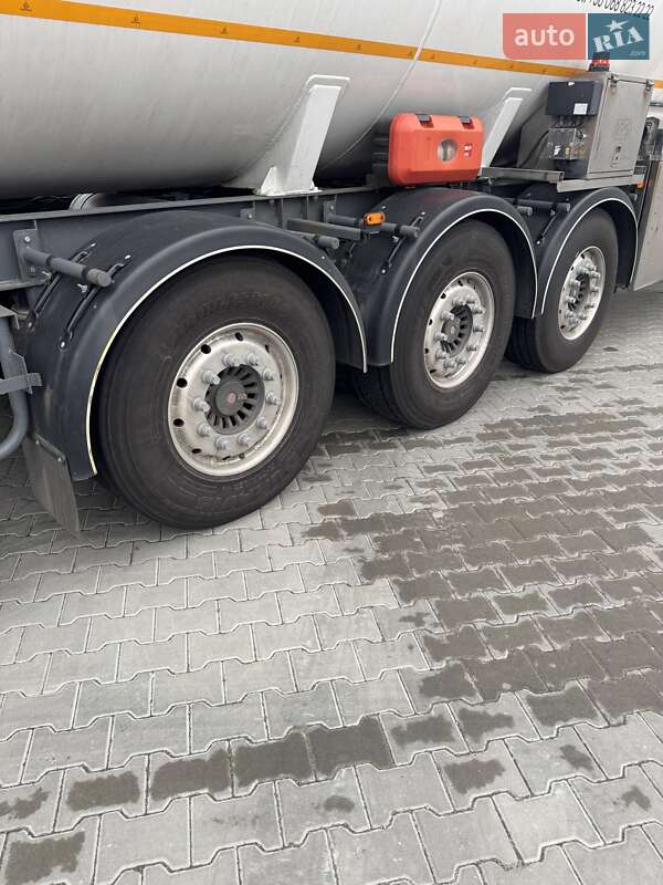 Газовоз VPS CN 48 2007 в Києві