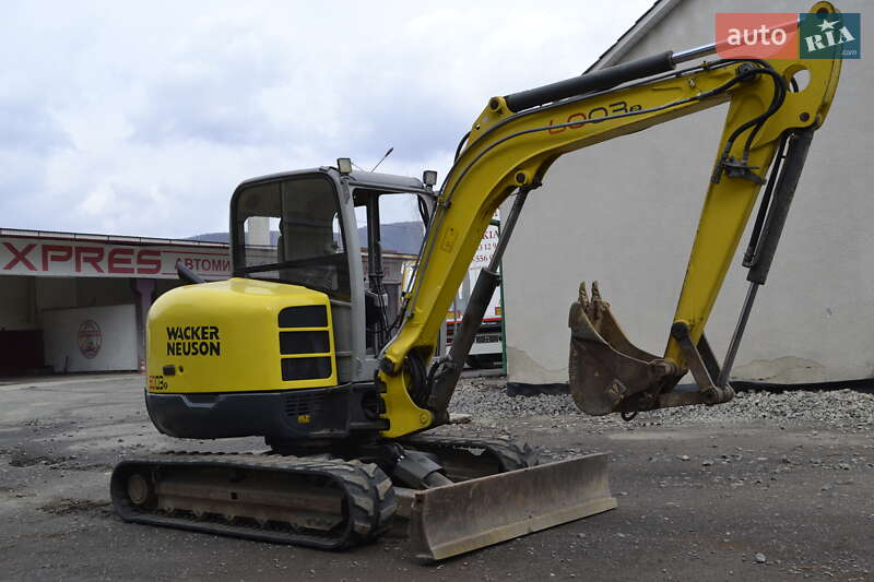 Миниэкскаватор Wacker Neuson 2015 в Хусте
