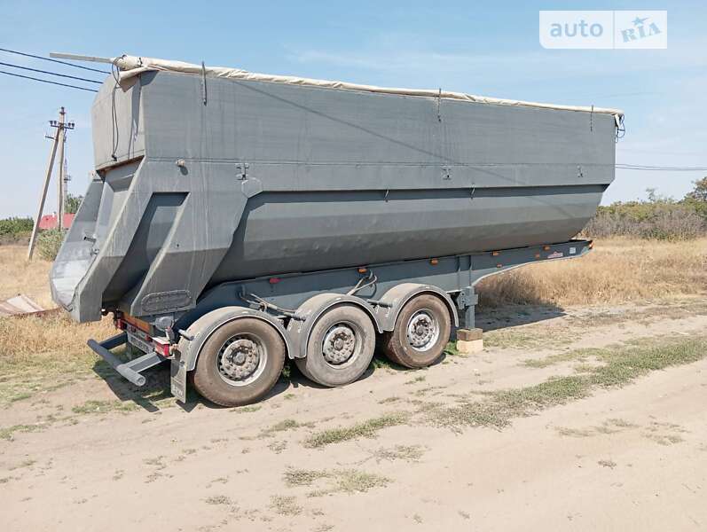 Зерновоз - полуприцеп Wellmeyer SHK 2002 в Измаиле