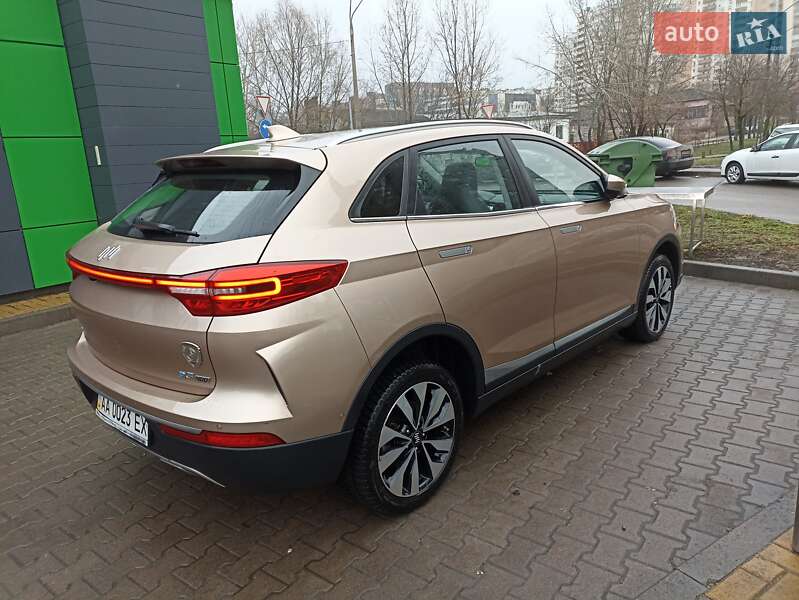 Внедорожник / Кроссовер Weltmeister EX5 2019 в Киеве фото 5 Внедорожник / Кроссовер Weltmeister EX5 2019 в Киеве