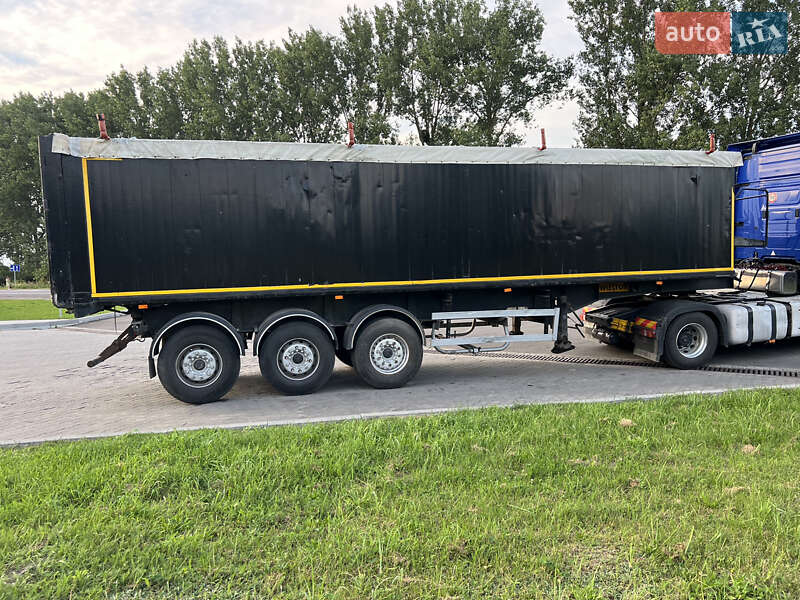 Самоскид напівпричіп Wielton NW 2006 в Ковелі