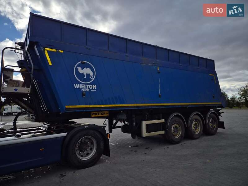 Самоскид напівпричіп Wielton NW 2011 в Віньківцях