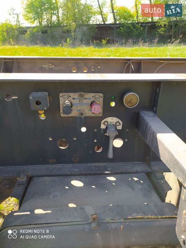 Самоскид напівпричіп Wielton NW 2011 в Віньківцях