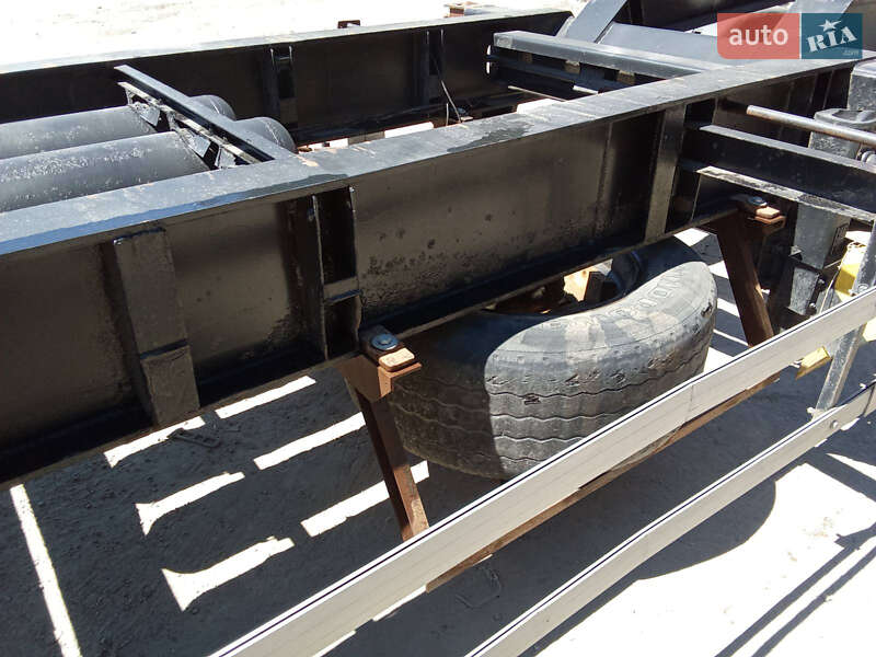 Контейнеровоз напівпричіп Wielton SN24 2002 в Одесі