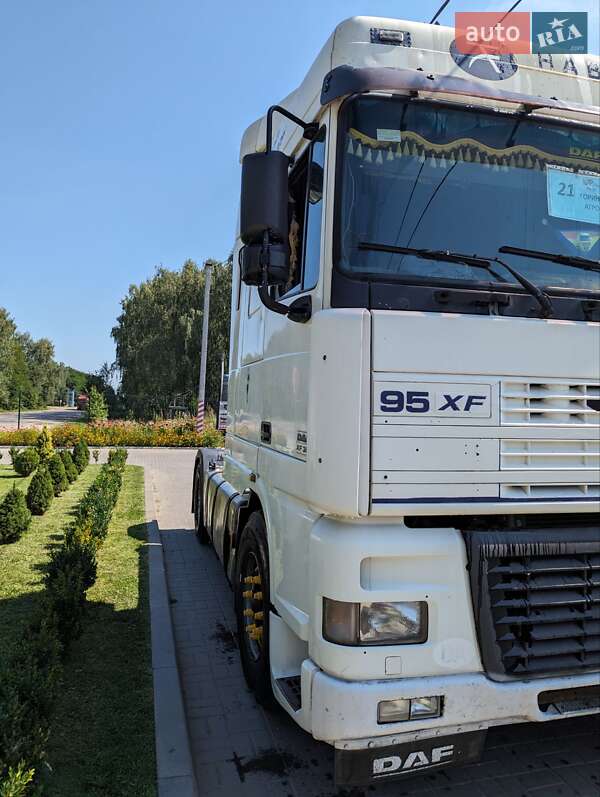 Зерновоз - полуприцеп Wielton W 2000 в Остроге