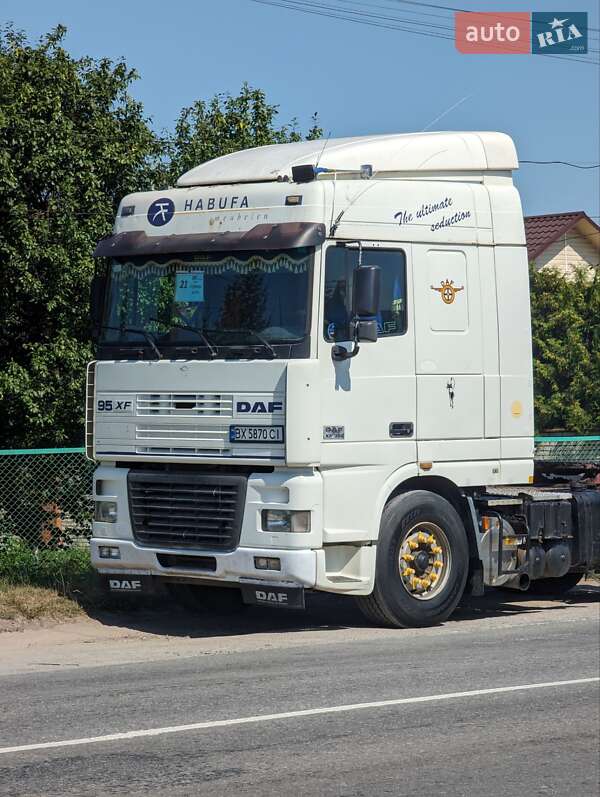 Зерновоз - полуприцеп Wielton W 2000 в Остроге