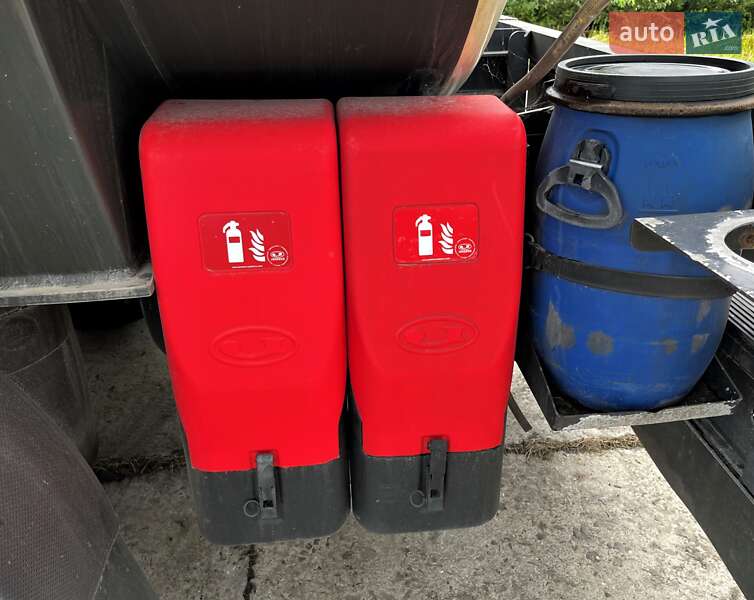 Цистерна полуприцеп Willig Sana 2009 в Львове