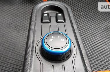 Хэтчбек Wuling HG Mini EV 2021 в 