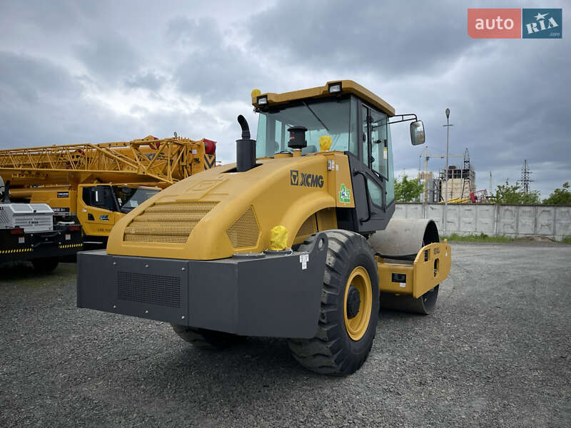 Дорожній каток XCMG XG 2025 в Луцьку