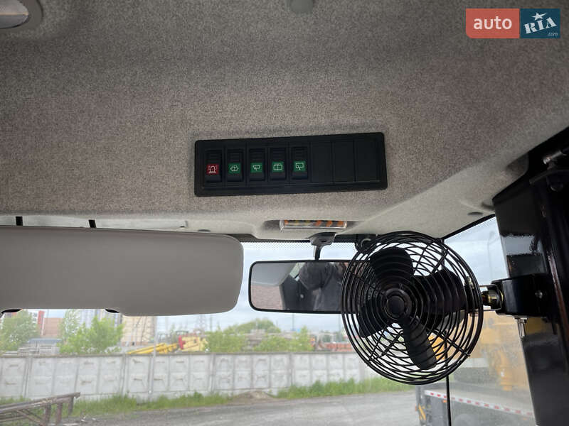 Дорожній каток XCMG XG 2025 в Луцьку