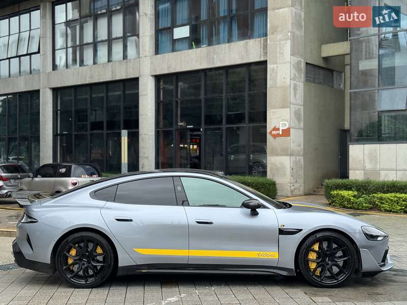 Седан Xiaomi SU7 Ultra 2025 в Ужгороді фото 6 Седан Xiaomi SU7 Ultra 2025 в Ужгороді