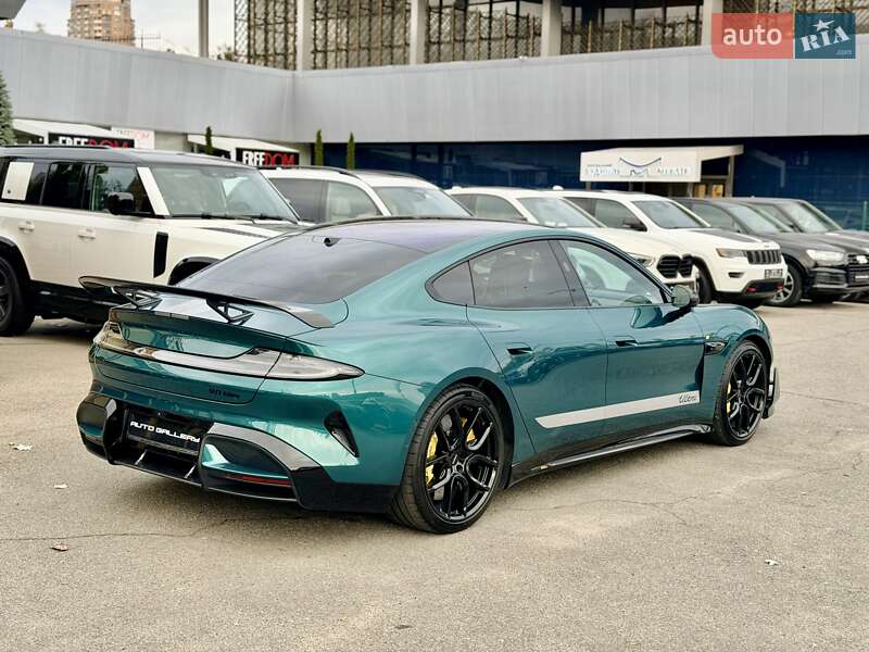 Внедорожник / Кроссовер Xiaomi SU7 Ultra 2025 в Киеве