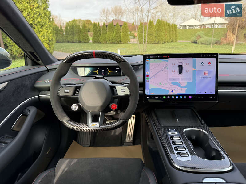 Седан Xiaomi SU7 Ultra 2025 в Дніпрі