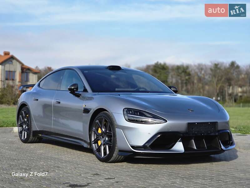 Xiaomi SU7 Ultra 2025 Xiaomi SU7 Ultra 2025