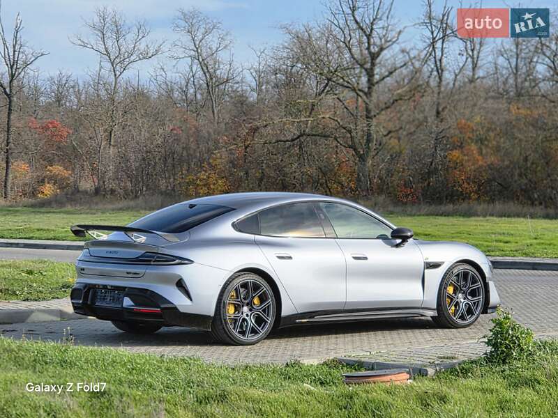 Седан Xiaomi SU7 Ultra 2025 в Одессе фото 17 Седан Xiaomi SU7 Ultra 2025 в Одессе