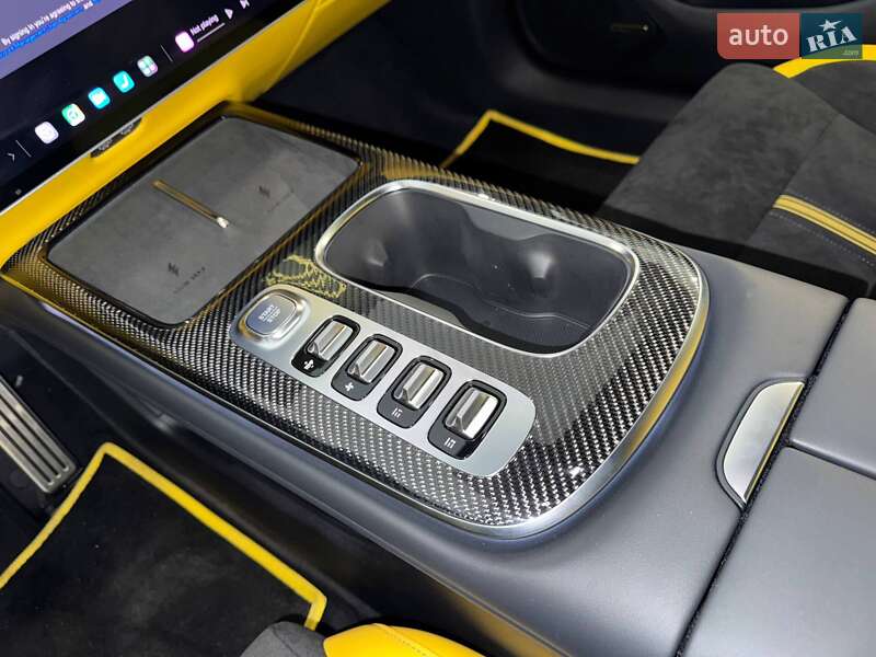 Седан Xiaomi SU7 Ultra 2025 в Києві фото 12 Седан Xiaomi SU7 Ultra 2025 в Києві