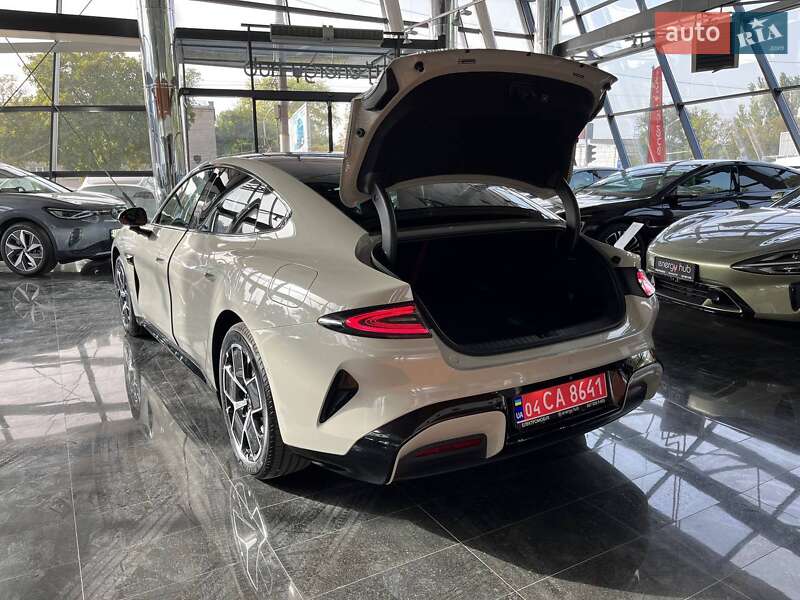 Седан Xiaomi SU7 2024 в Львове фото 12 Седан Xiaomi SU7 2024 в Львове