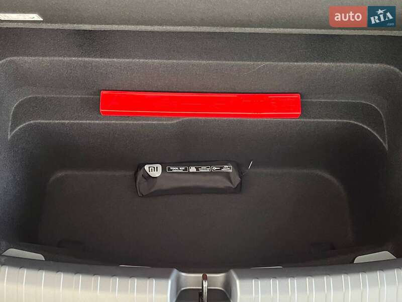 Седан Xiaomi SU7 2024 в Львове фото 14 Седан Xiaomi SU7 2024 в Львове