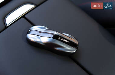 Седан Xiaomi SU7 2025 в 